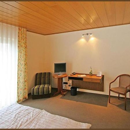 Hotel Zur Krone Ronneburg  外观 照片