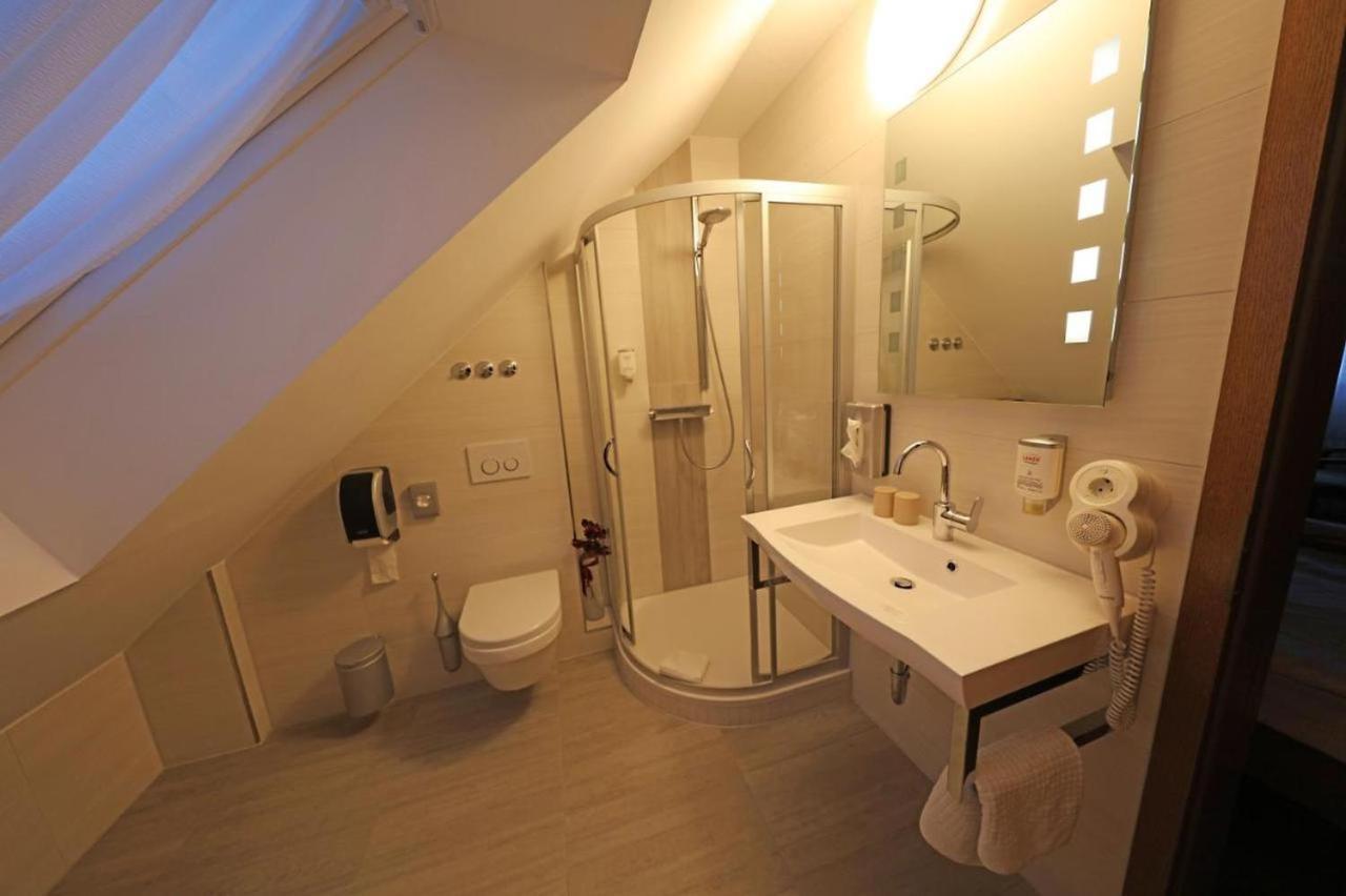 Hotel Zur Krone Ronneburg  外观 照片