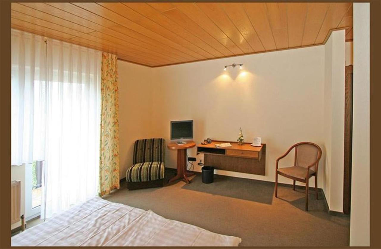 Hotel Zur Krone Ronneburg  外观 照片