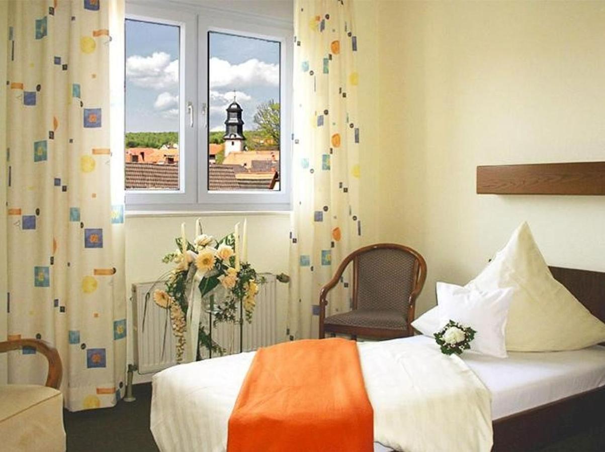 Hotel Zur Krone Ronneburg  外观 照片