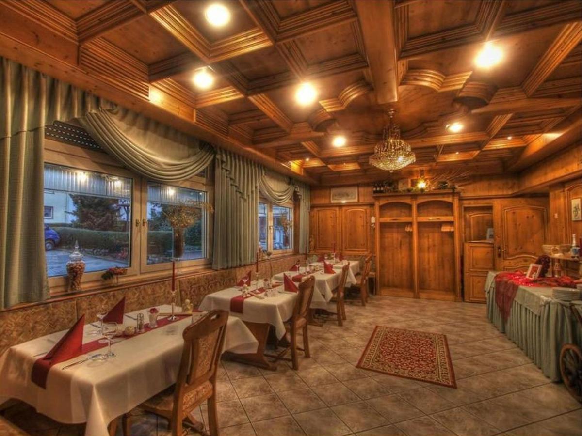 Hotel Zur Krone Ronneburg  外观 照片