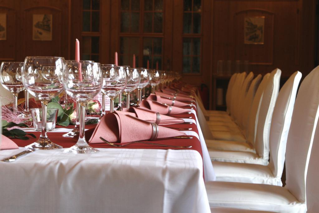 Hotel Zur Krone Ronneburg  外观 照片